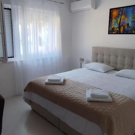 Taula Apartman *