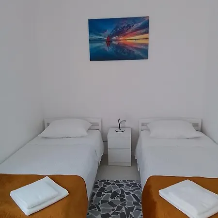 Taula * スプリト