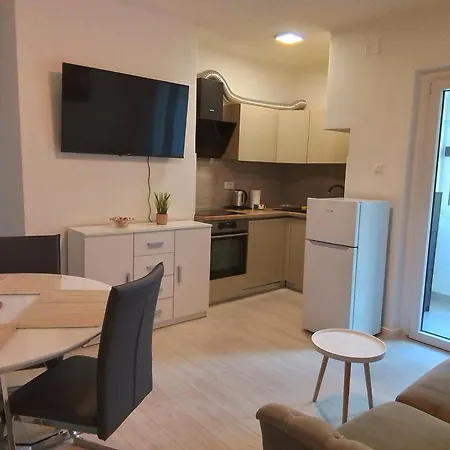 Taula * スプリト